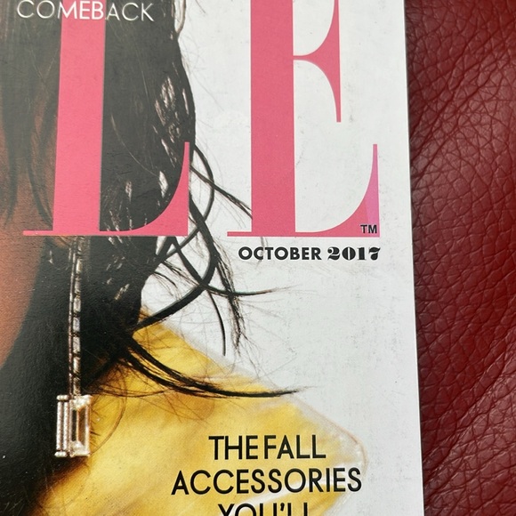 Rihanna Elle Canada 2017 - Picture 2 of 2